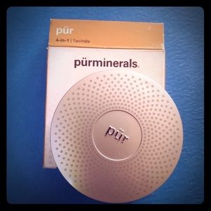 Pur minerals 4-in-1 Tan Makeup